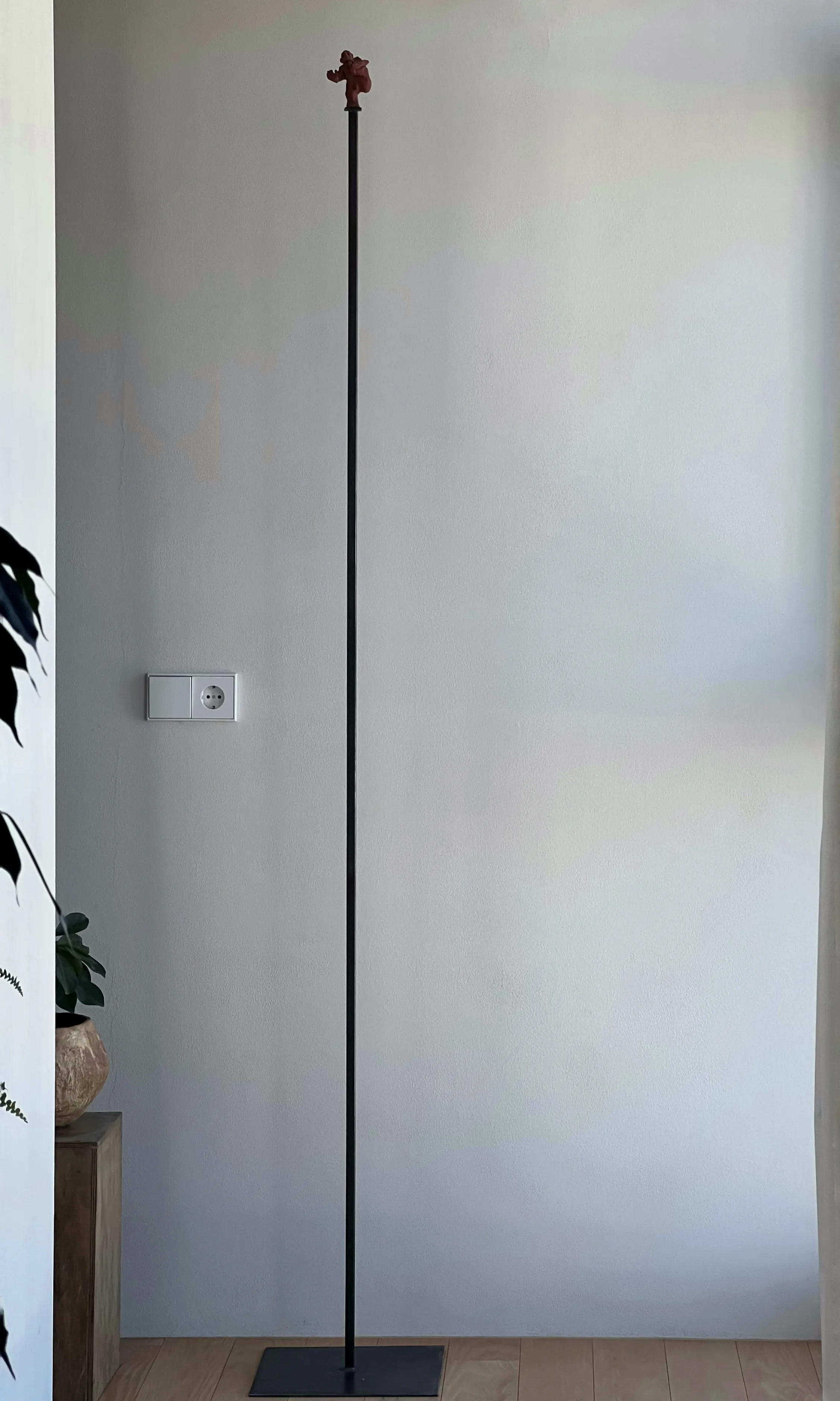 Image of на вершині by Denys Shimanskyi, size: 209х30х30, Sculpture medium, part of the сухоцвіти series, priced at $250 Photo 2 of 8.