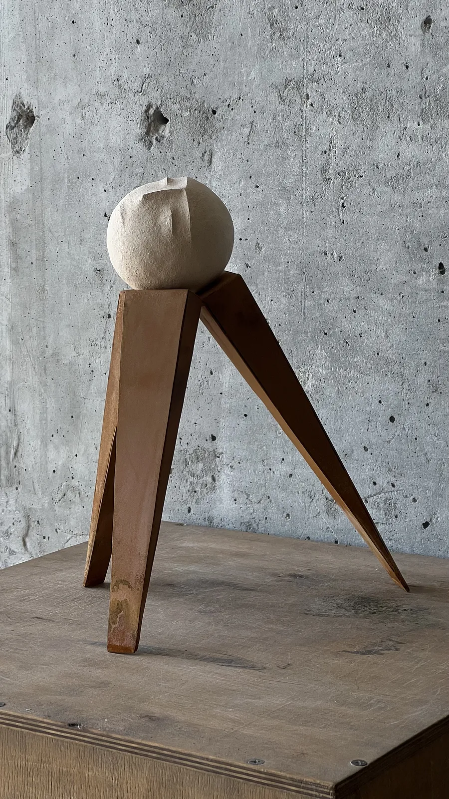 Image of balance by Denys Shimanskyi, size: 30х23х21, made of ceramics, chamotte, metal, Sculpture medium, priced at $400 Photo 4 of 9.