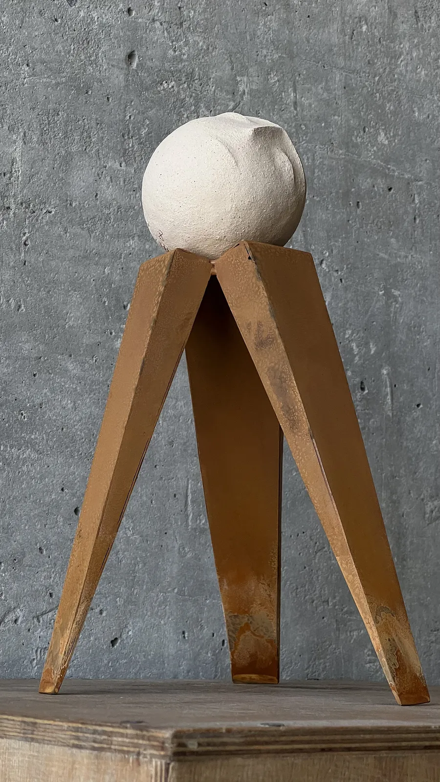 Image of balance by Denys Shimanskyi, size: 30х23х21, made of ceramics, chamotte, metal, Sculpture medium, priced at $400 Photo 5 of 9.