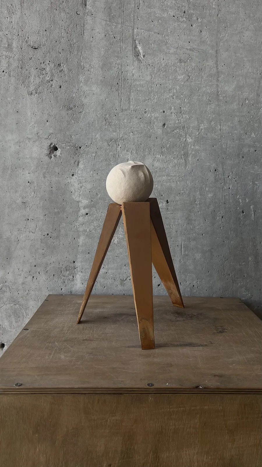 Image of balance by Denys Shimanskyi, size: 30х23х21, made of ceramics, chamotte, metal, Sculpture medium, priced at $400 Photo 2 of 9.